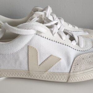 Veja Volley Women's Low Sneakers US 6
